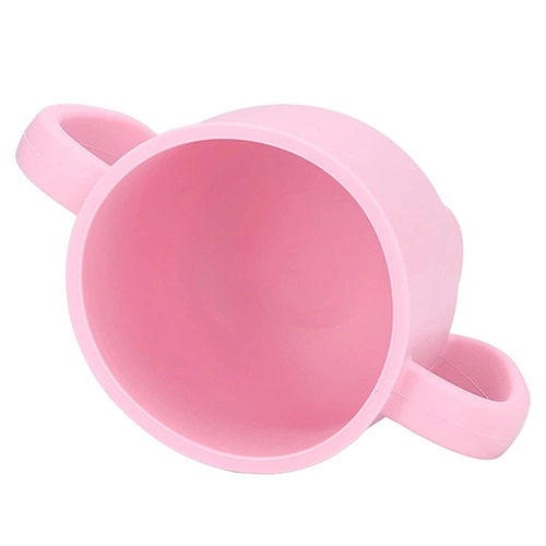 A silicone sippy cup picture used to review for selling the product via ecommerce.